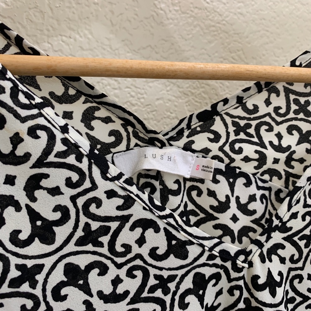 Lush high low blouse - Picture 2 of 6